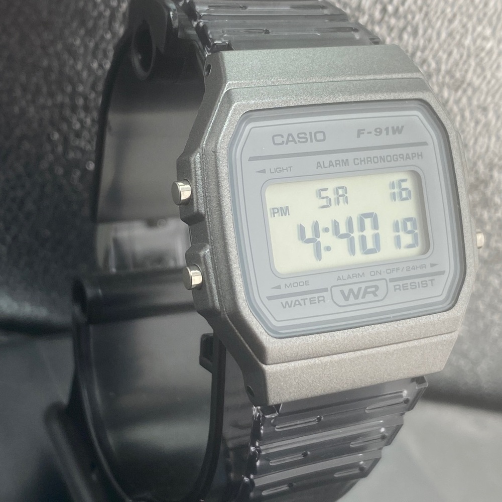 Casio Unisex Size Watch 34mm Diameter Rubber Lightweight in wrist Brand New Item - Picture 12 of 16